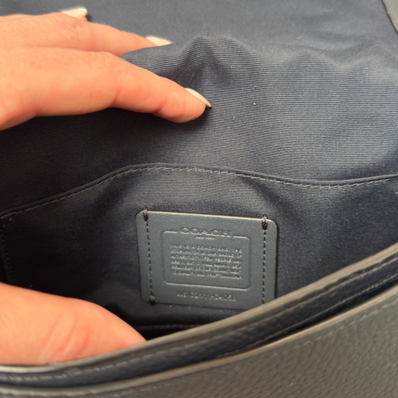 Navy Coach saddle bag with horse & carriage - Picture 4 of 9